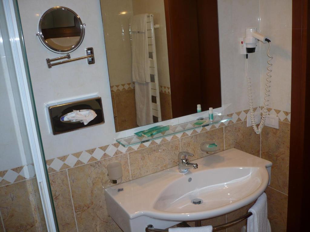 Hotel Ristorante Dotto Varago Номер фото