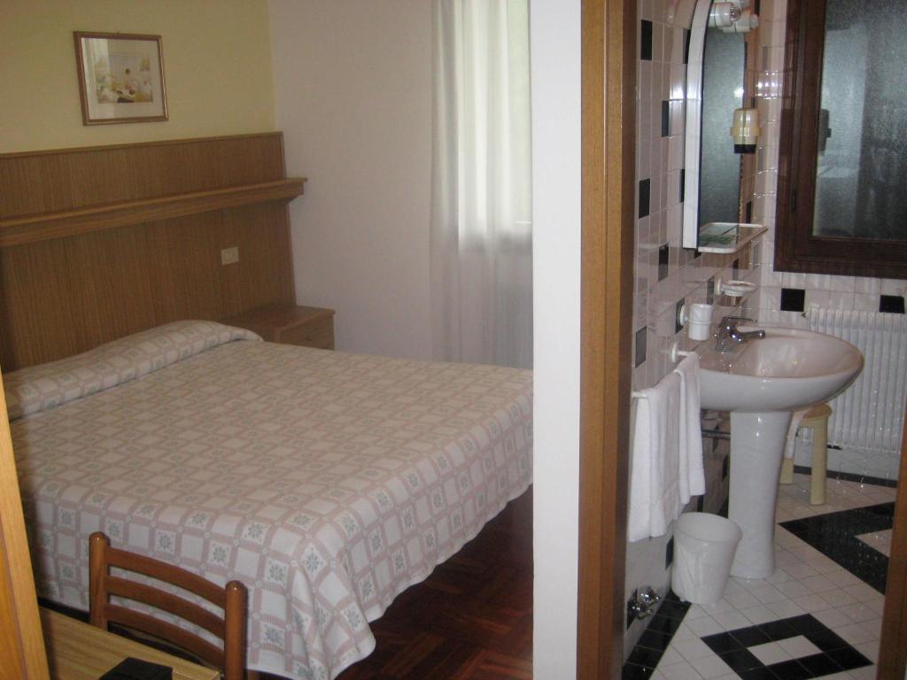 Hotel Ristorante Dotto Varago Номер фото